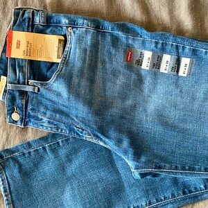 Levi 725 High Rise Bootcut